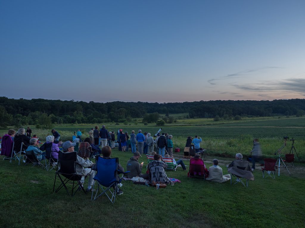 the public waiting for the stars to come out, an MAS event at Donald Park